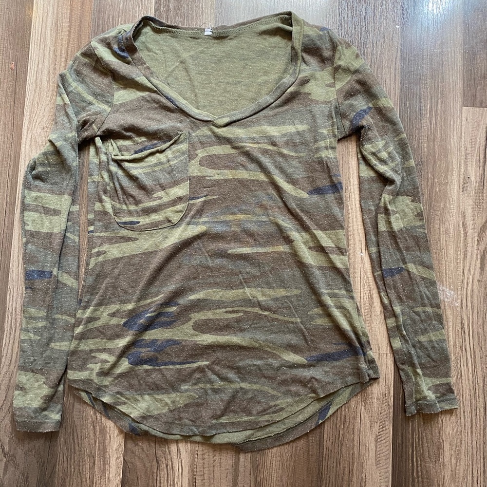 Lulus camo long sleeve